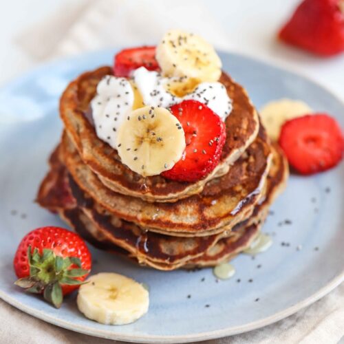 Banana & Strawberry Pancakes – Smart Lifestyling